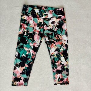 Fabletics Women’s Printed Yoga Cropped Pants